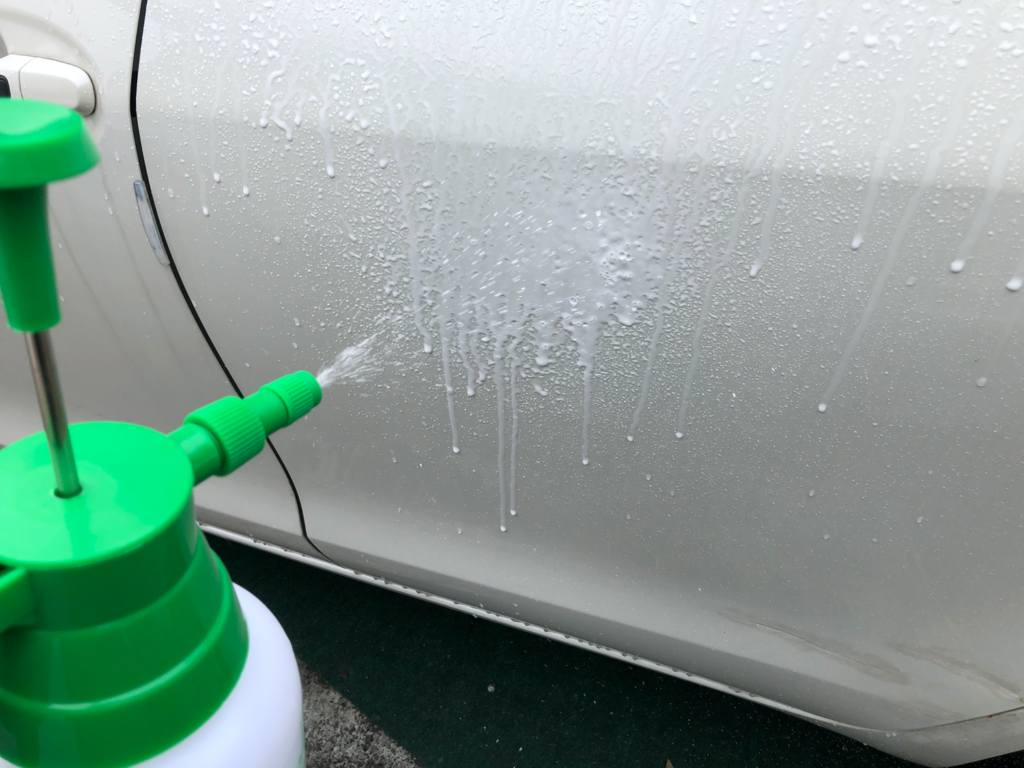 園芸用噴霧器で泡々洗車 | くらブログ